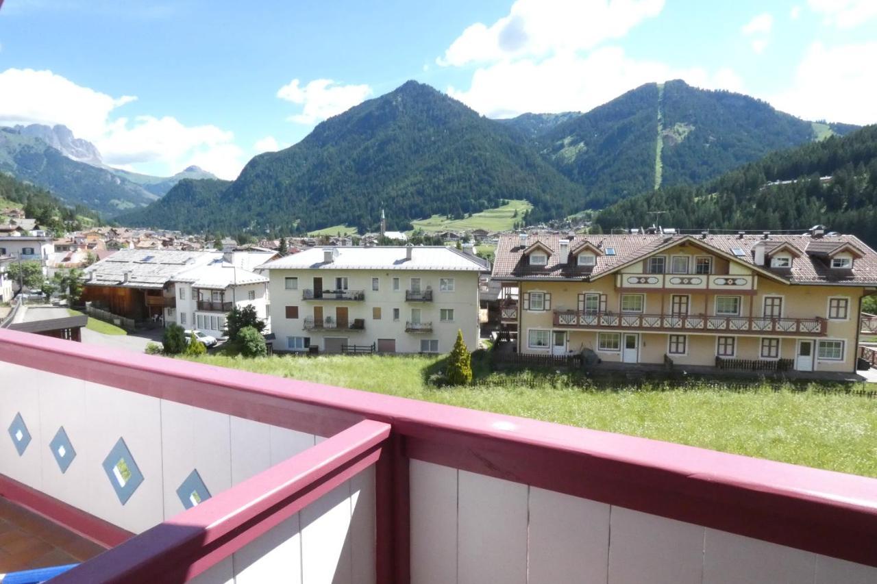 Casa Azzurra Apartment Pozza di Fassa Exterior photo